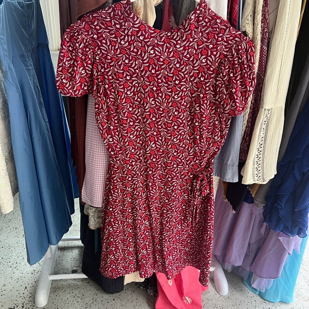 Elegant Red Floral Dress